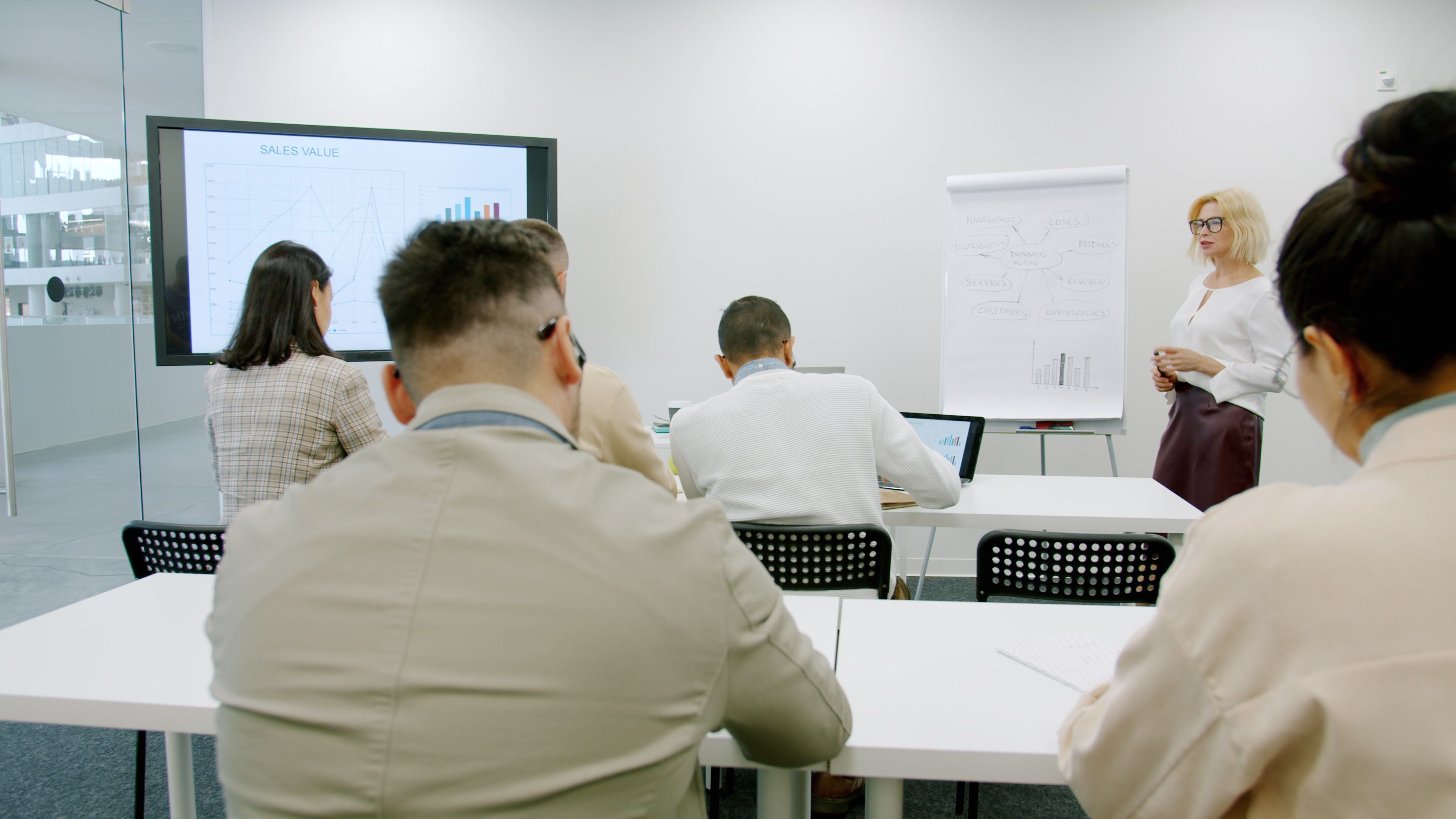 Upskilling – jak rozwijać kompetencje bez zmiany stanowiska?